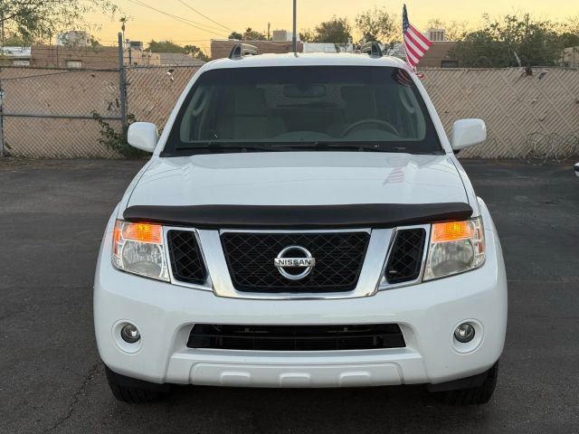 Used 2011 Nissan Pathfinder SV image 3