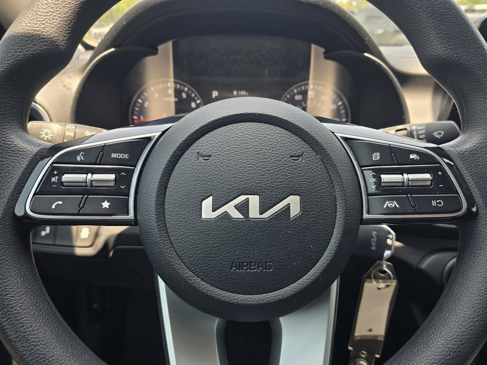 Used 2024 Kia Forte LXS w/ LXS Technology Package FWD image 24