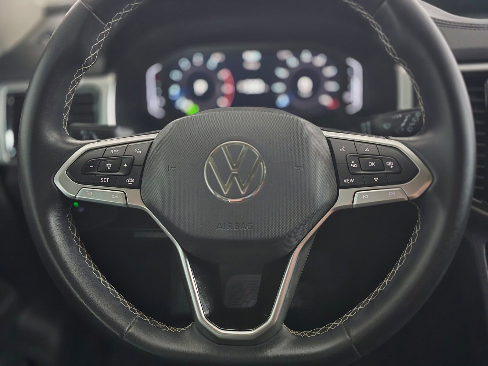 Used 2023 Volkswagen Atlas SE image 33