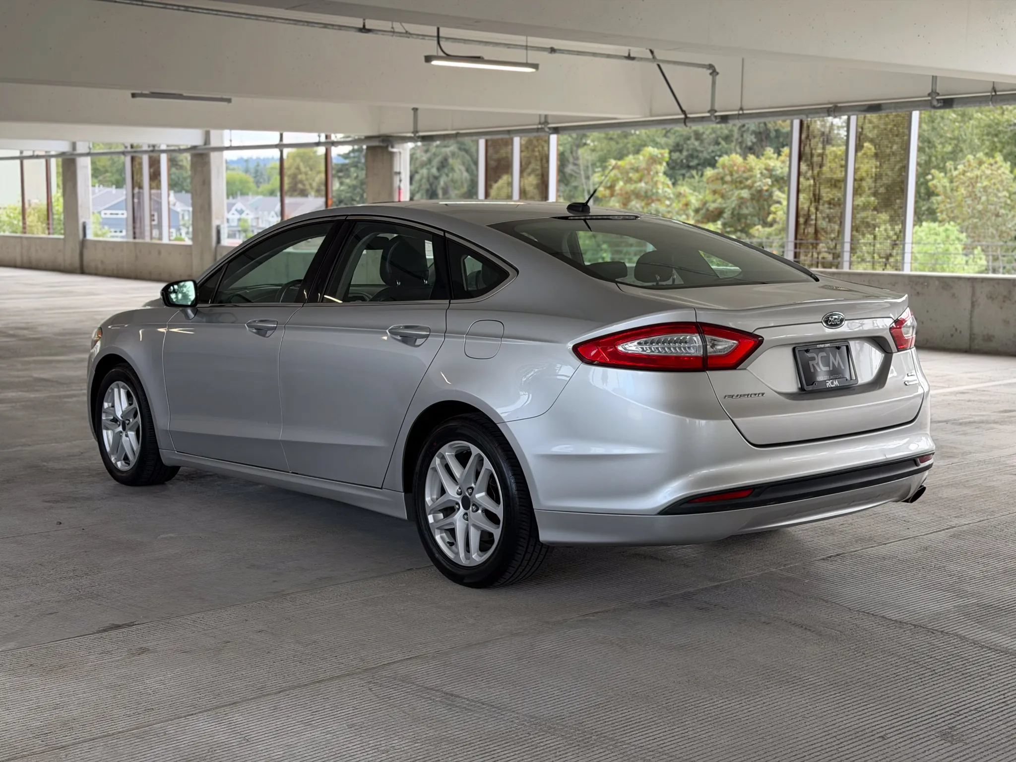 Used 2014 Ford Fusion SE w/ Equipment Group 202A FWD image 7