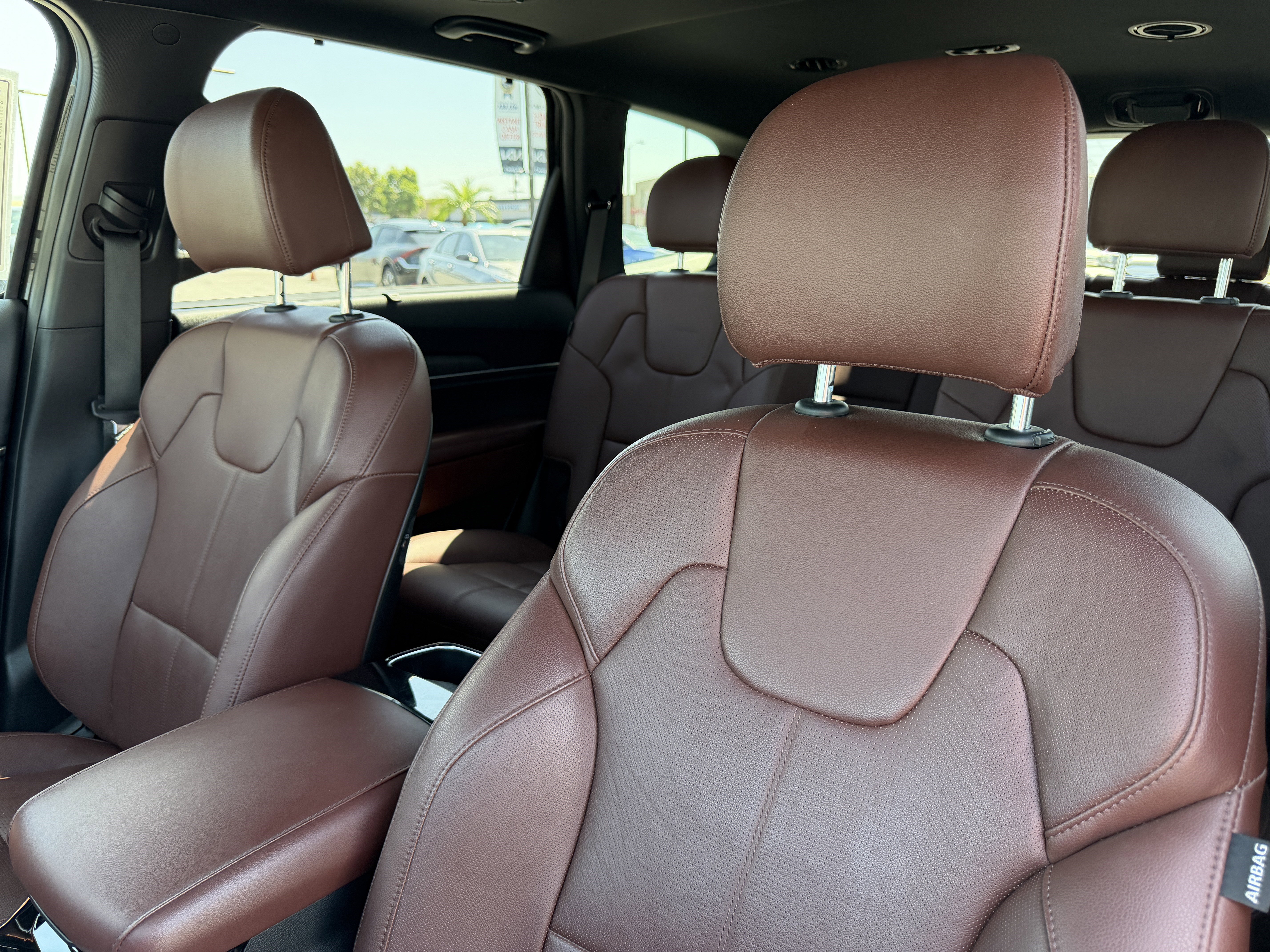 Used 2023 Kia Telluride EX w/ EX Captain's Chair Package image 17