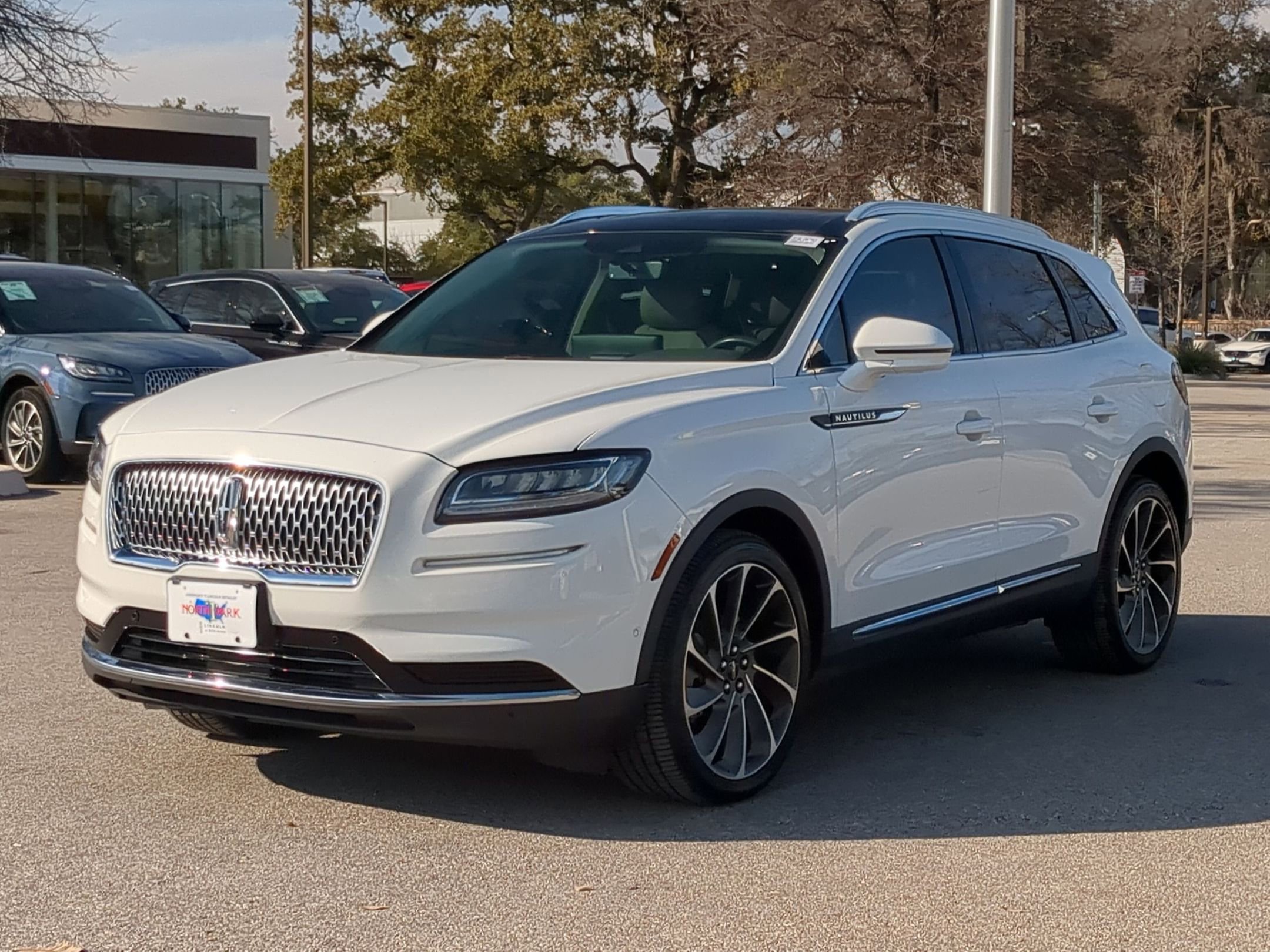 Used 2021 Lincoln Nautilus Reserve w/ Equipment Group 201A FWD image 7