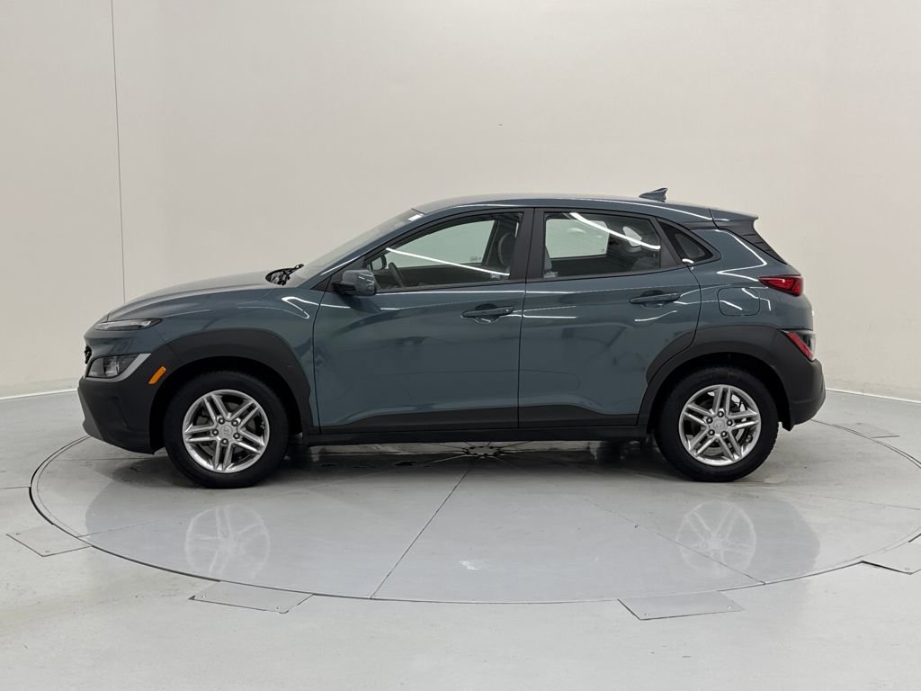 Used 2023 Hyundai Kona SE image 3