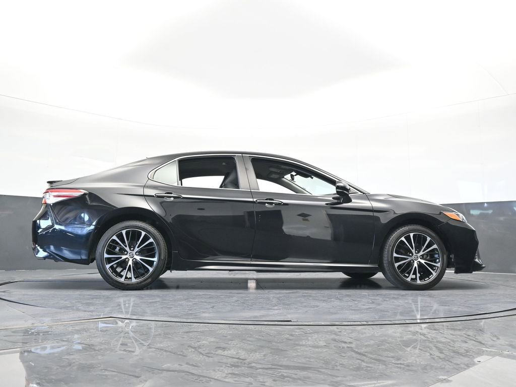 Used 2020 Toyota Camry SE image 55