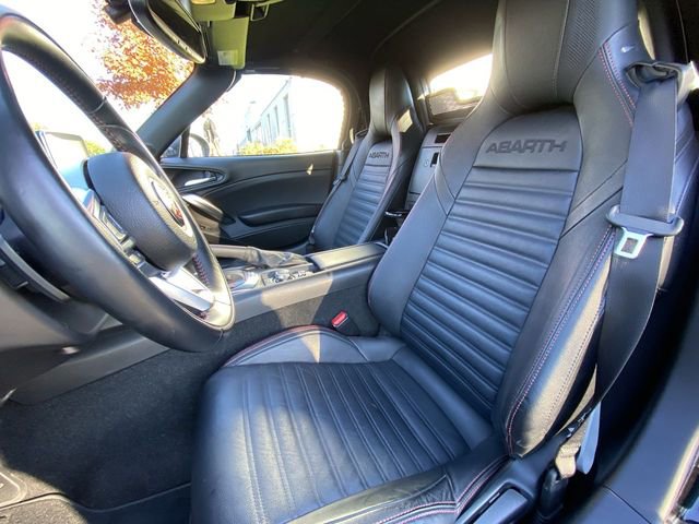 Used 2018 FIAT 124 Spider Abarth w/ Convenience Group RWD image 15