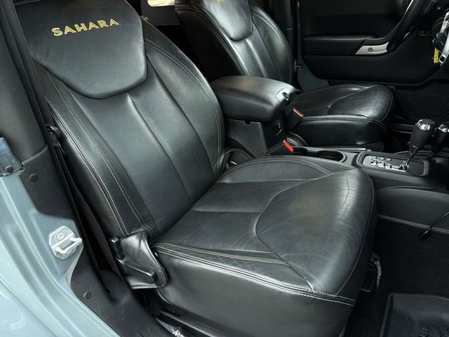 Used 2015 Jeep Wrangler Sahara AWD/4WD image 33