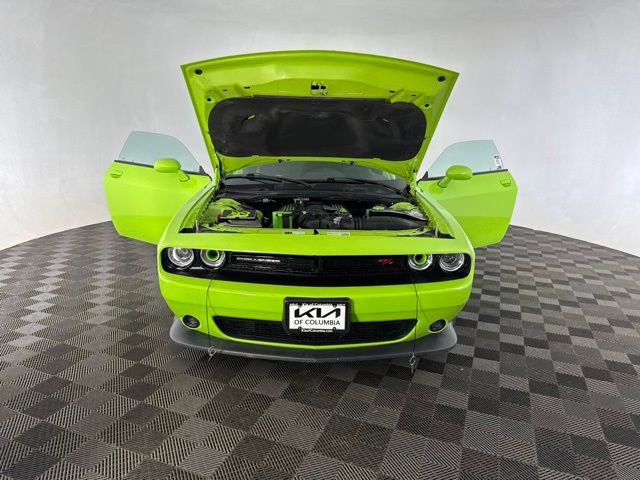 Used 2015 Dodge Challenger R/T Scat Pack w/ Scat Pack Appearance Package RWD image 13