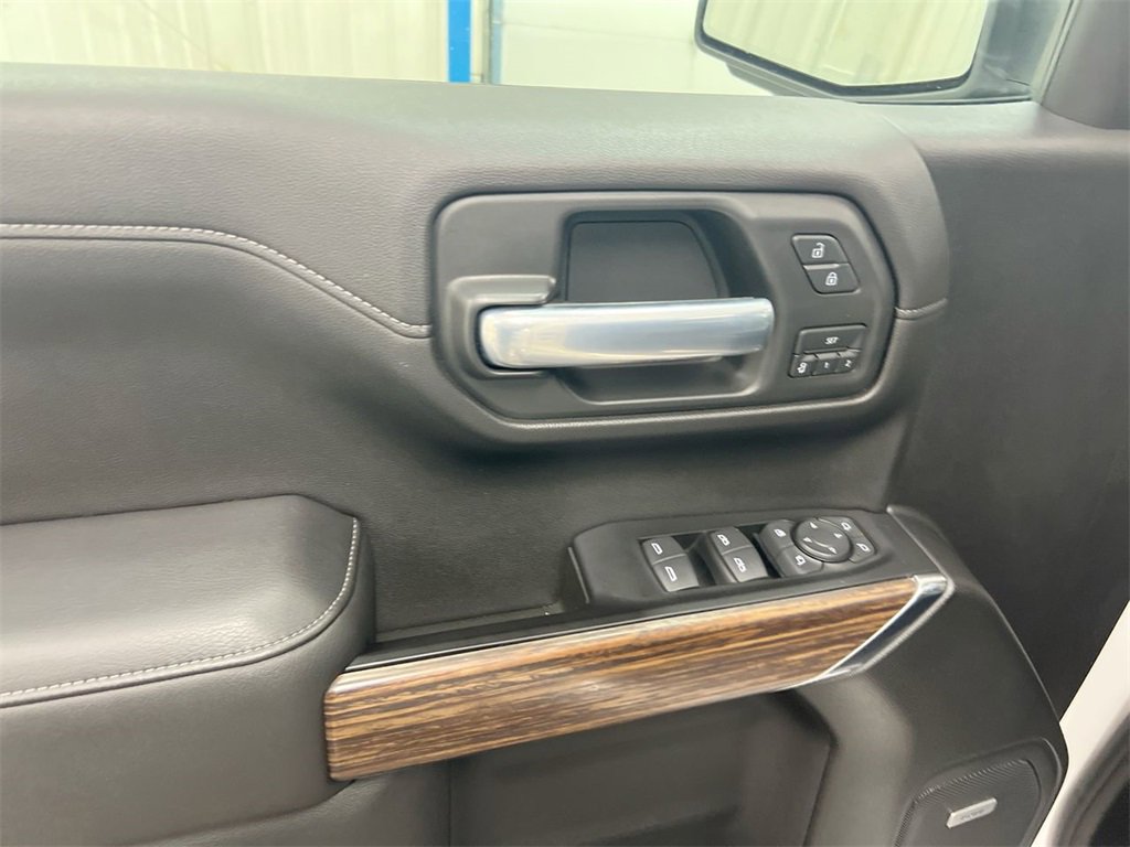 Used 2019 Chevrolet Silverado 1500 High Country w/ High Country Premium Package image 22