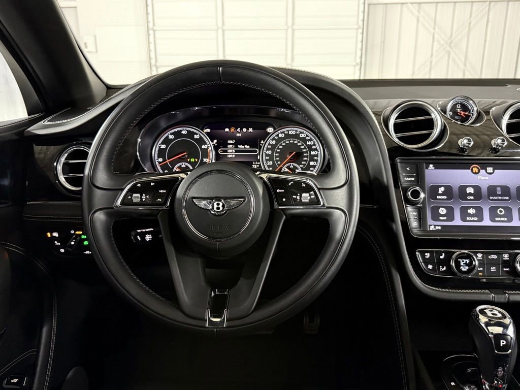 Used 2017 Bentley Bentayga AWD/4WD image 46