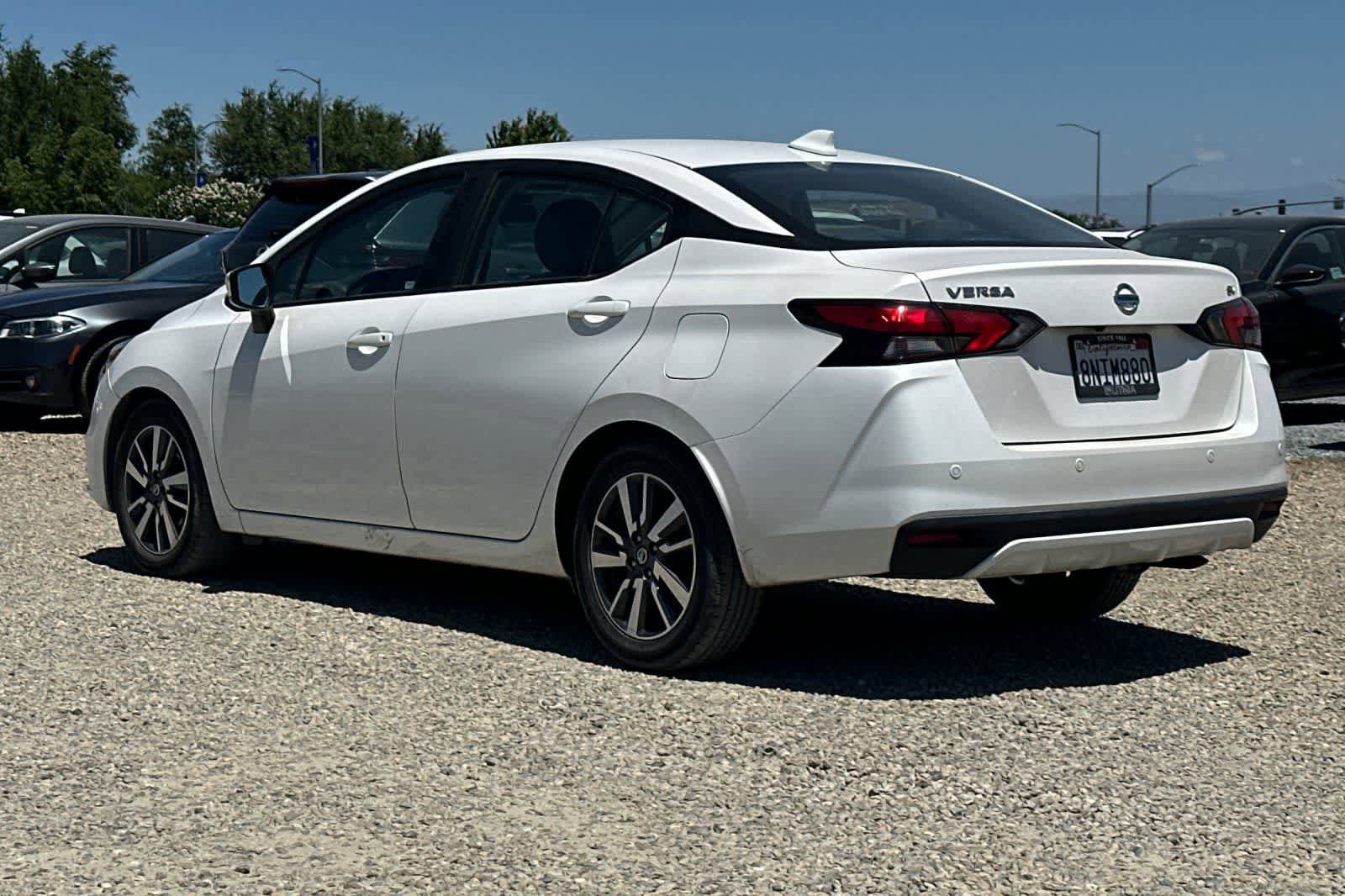 Used 2020 Nissan Versa SV FWD image 7