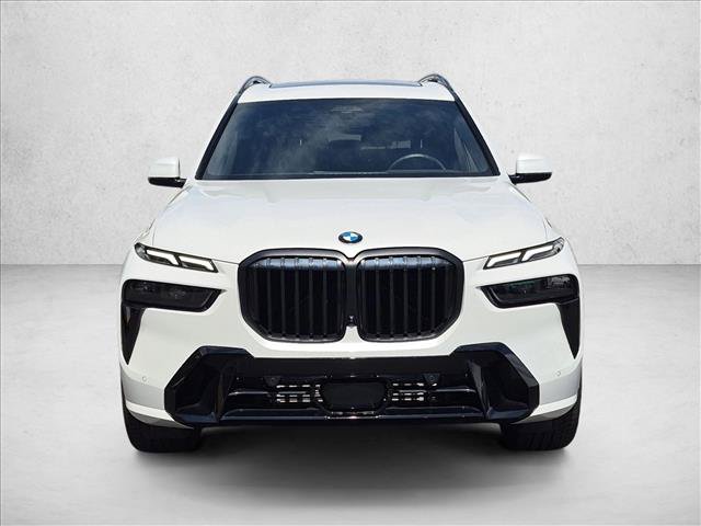 Used 2024 BMW X7 xDrive40i w/ M Sport Package AWD/4WD image 2