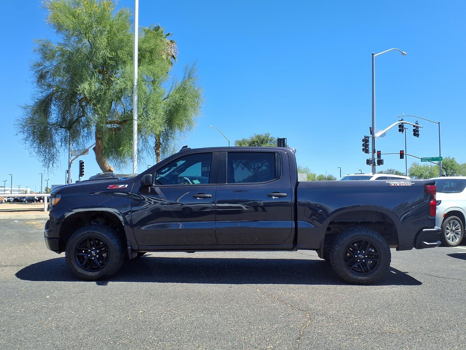 Used 2022 Chevrolet Silverado 1500 Custom Trail Boss AWD/4WD image 10