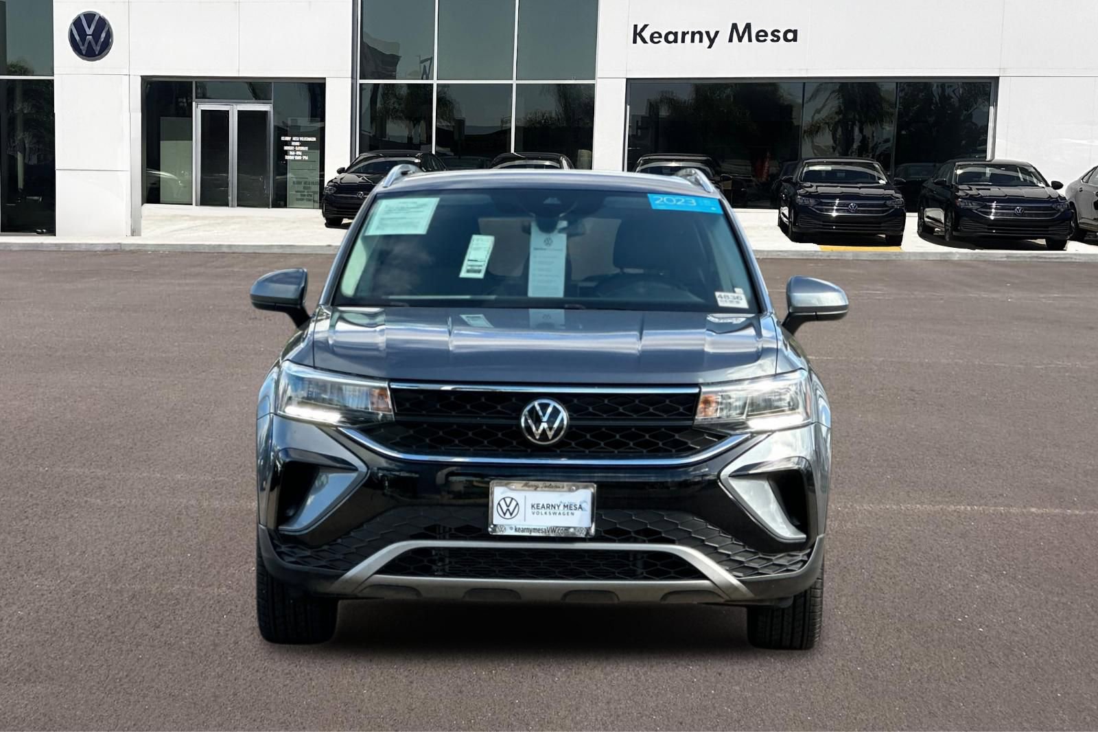 Used 2023 Volkswagen Taos SE w/ Black Wheel Package FWD image 9