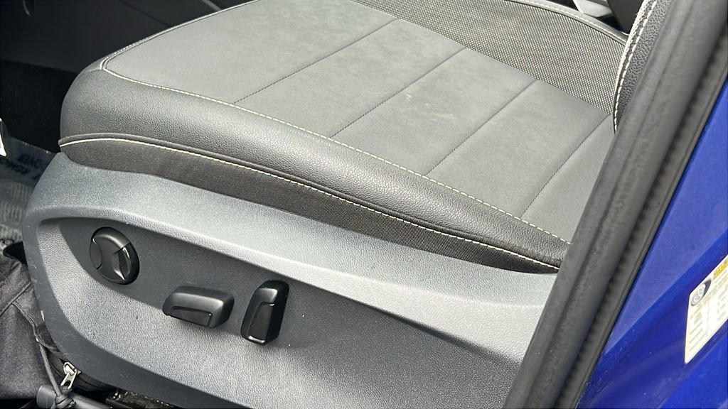 Used 2024 Volkswagen Taos SE image 18