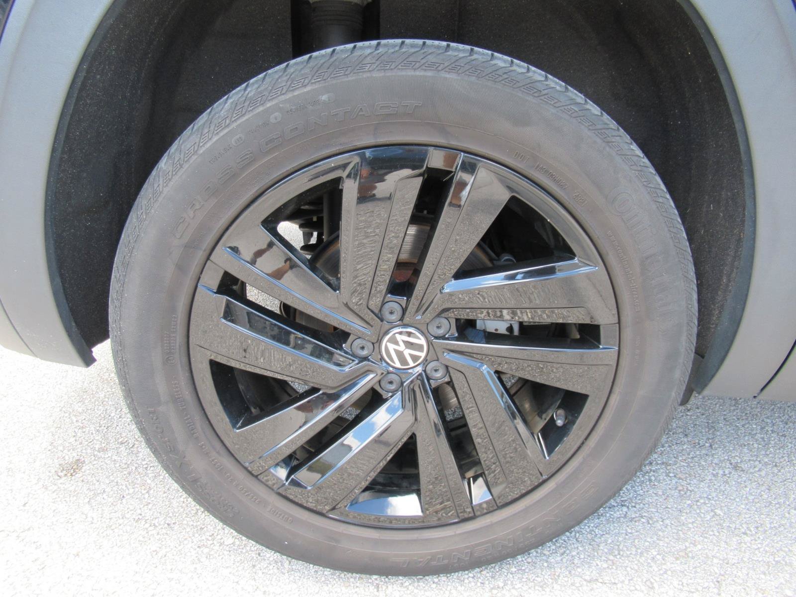Used 2022 Volkswagen Atlas Cross Sport SE FWD image 7
