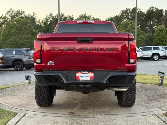 Used 2026 Chevrolet Colorado ZR2 w/ Technology Package AWD/4WD image 6