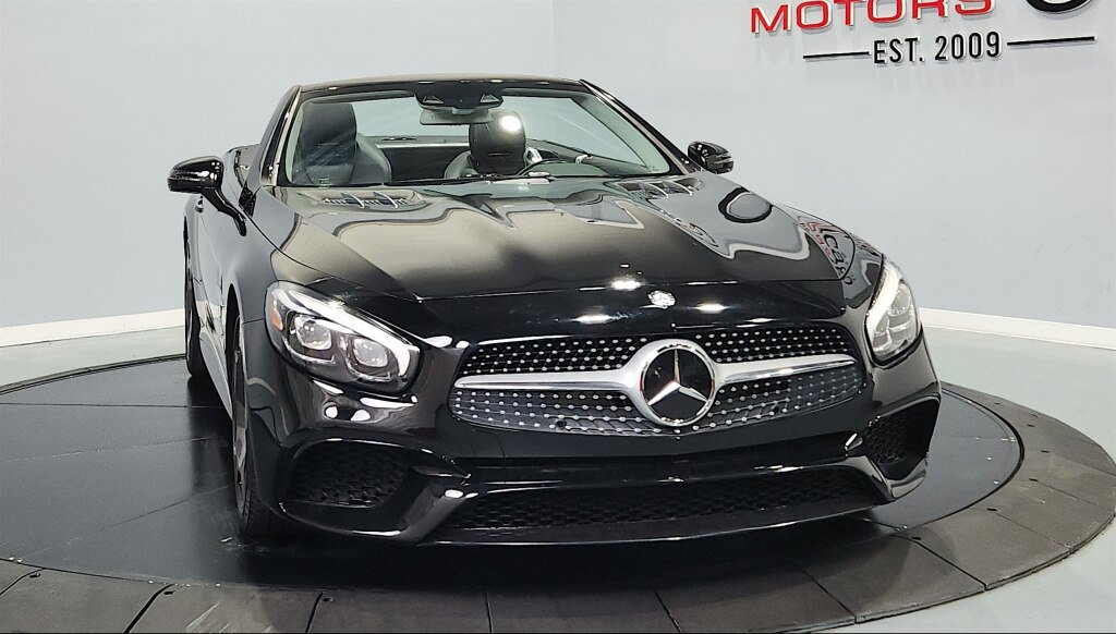 Used 2017 Mercedes-Benz SL 450 image 2