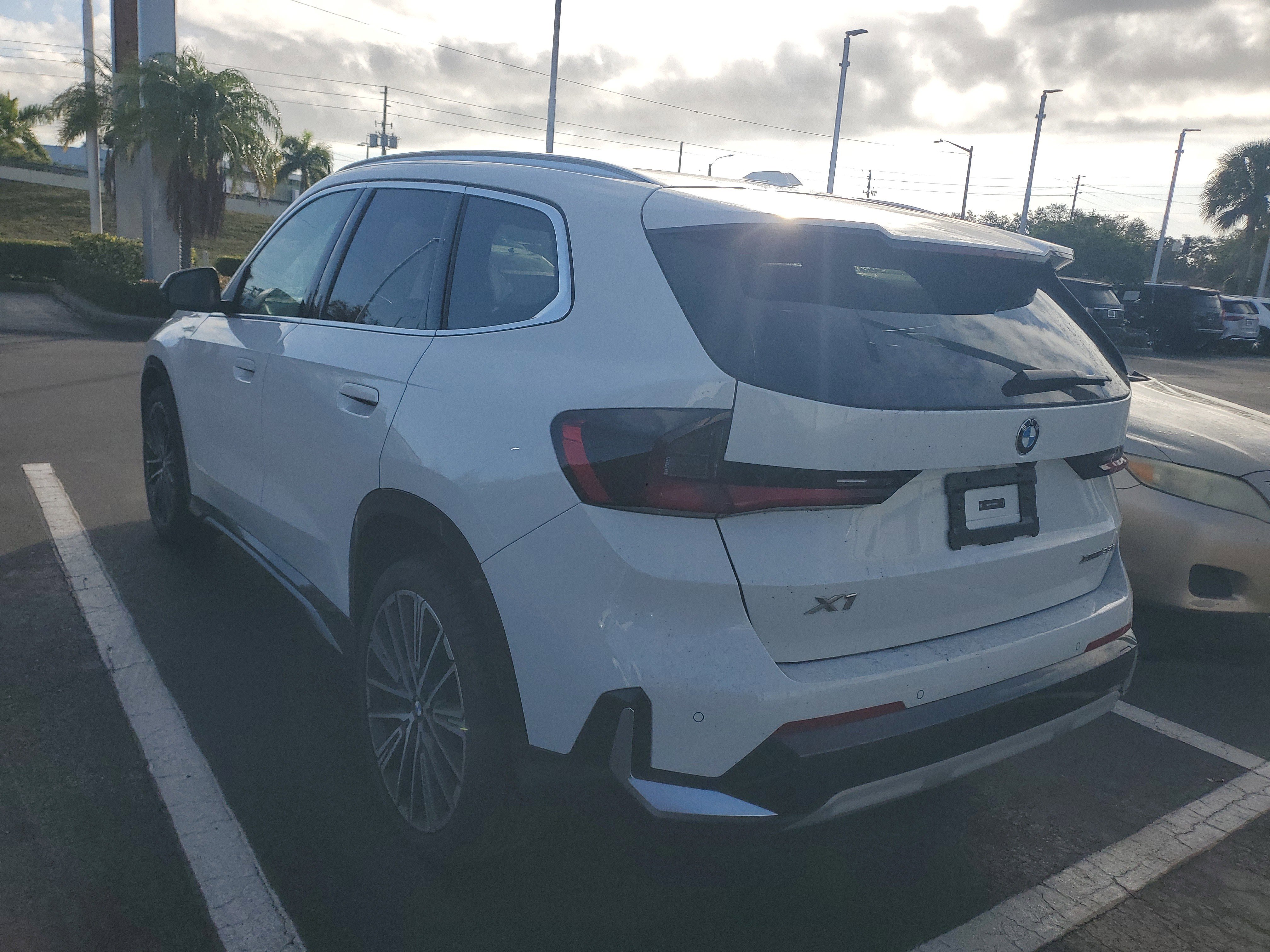 Used 2024 BMW X1 xDrive28i w/ Convenience Package image 4