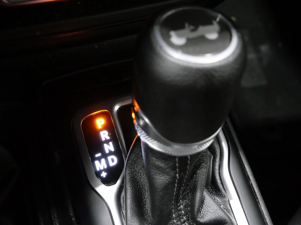 Used 2025 Jeep Wrangler Unlimited Sport AWD/4WD image 24