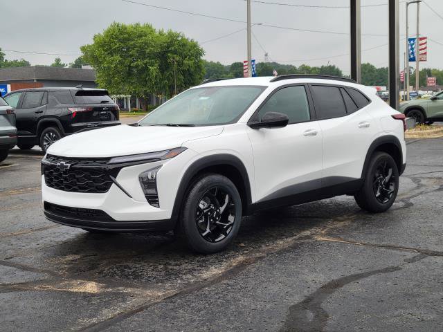 New 2026 Chevrolet Trax LT w/ Midnight Edition FWD image 4