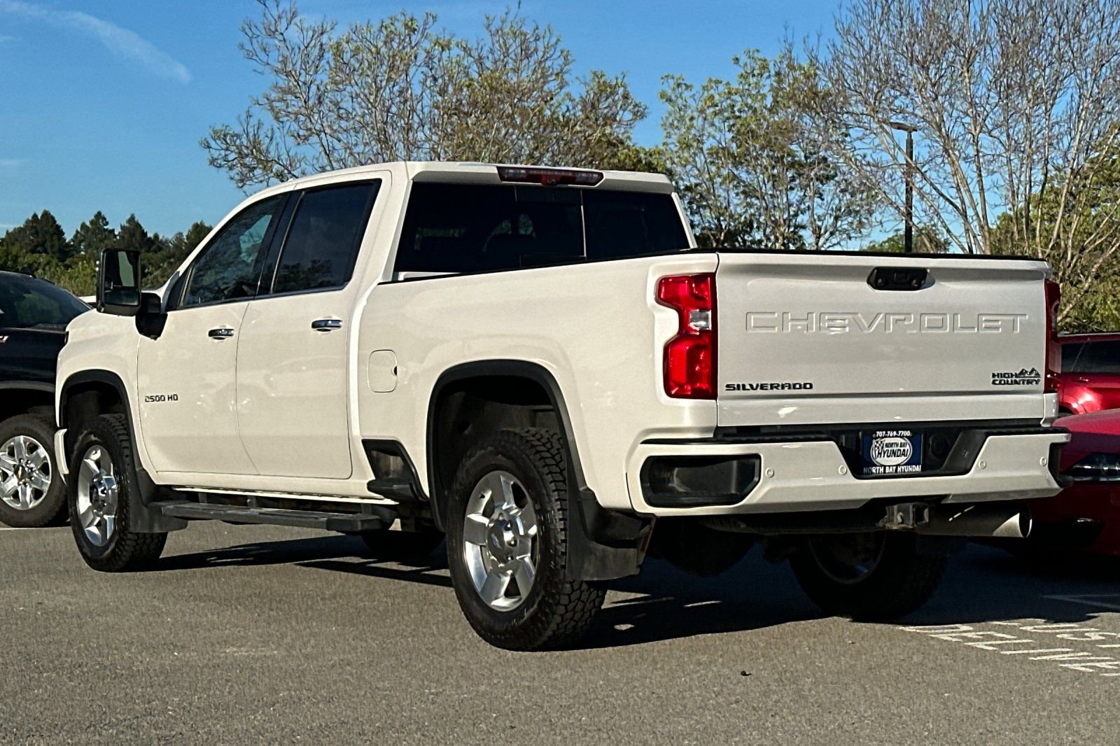 Used 2022 Chevrolet Silverado 2500 High Country w/ Z71 Off-Road Package image 6