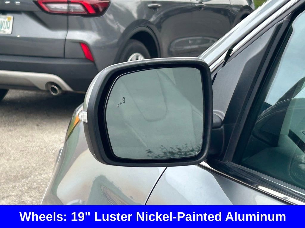 Used 2022 Ford Edge Titanium image 16