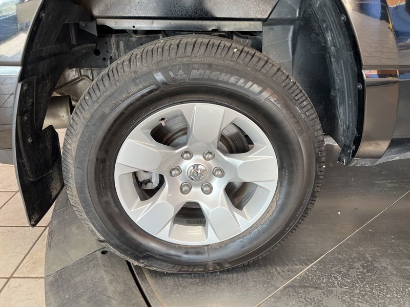 Used 2019 RAM 1500 Big Horn AWD/4WD image 9