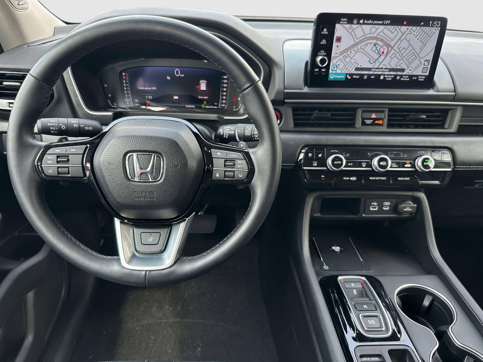 Used 2025 Honda Pilot Elite image 8