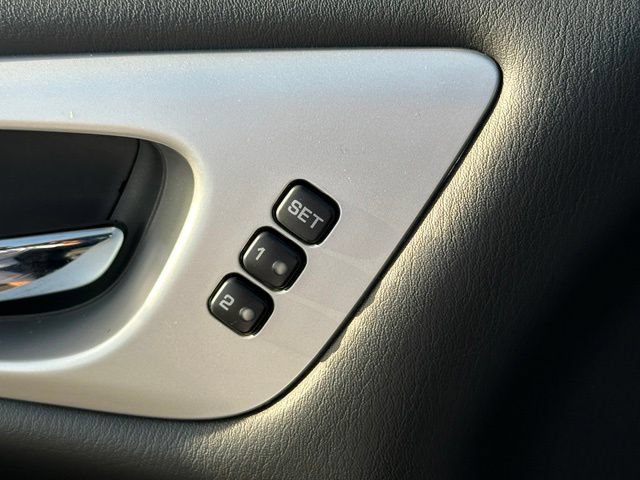 Used 2019 Nissan Pathfinder SL AWD/4WD image 19