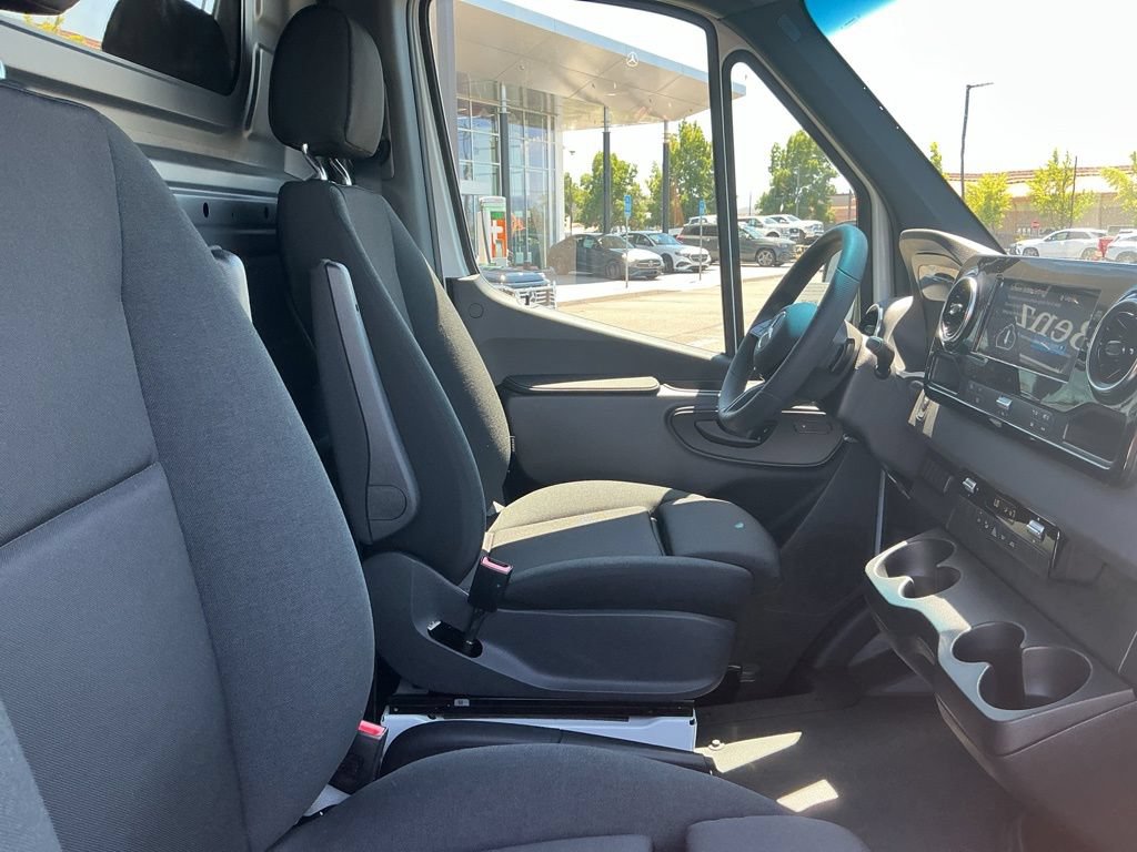New 2026 Mercedes-Benz Sprinter 2500 image 17