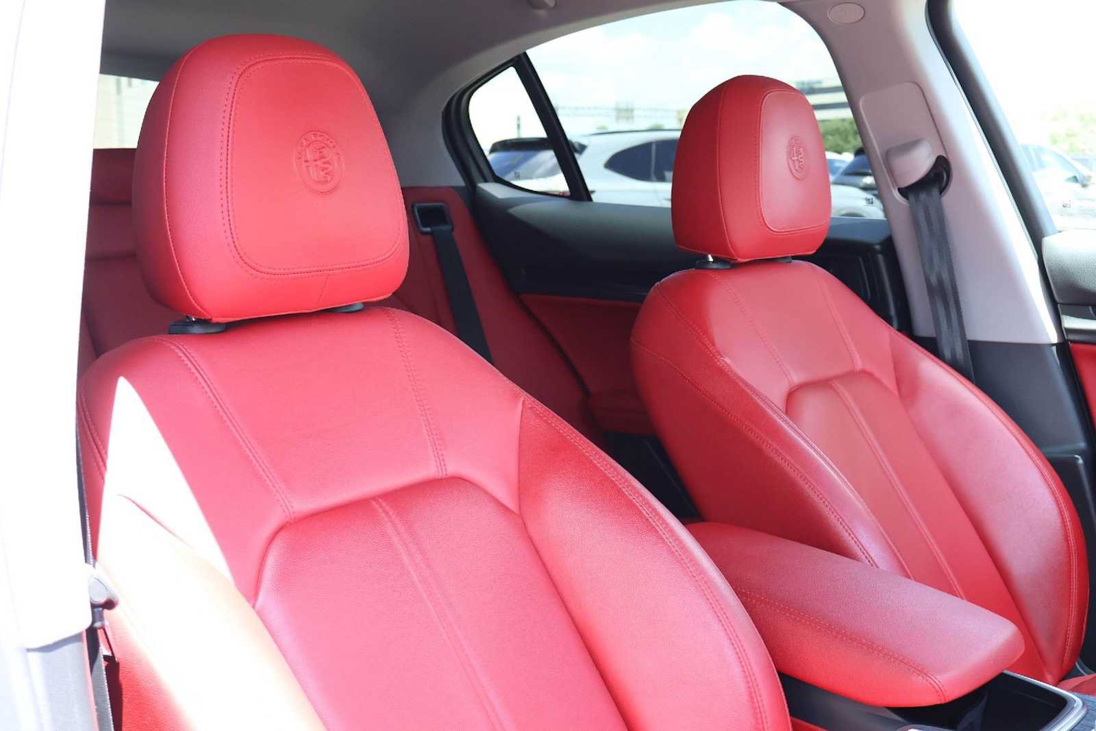 Used 2020 Alfa Romeo Stelvio w/ Nero Edizione RWD image 14