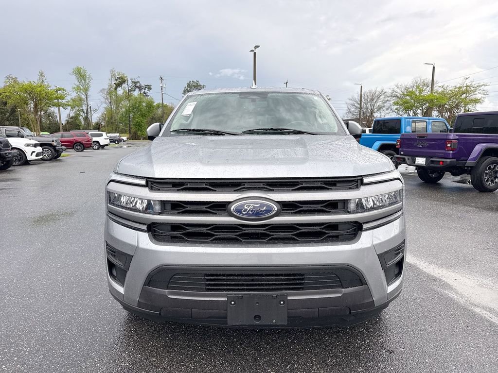 Used 2024 Ford Expedition Max XLT image 8