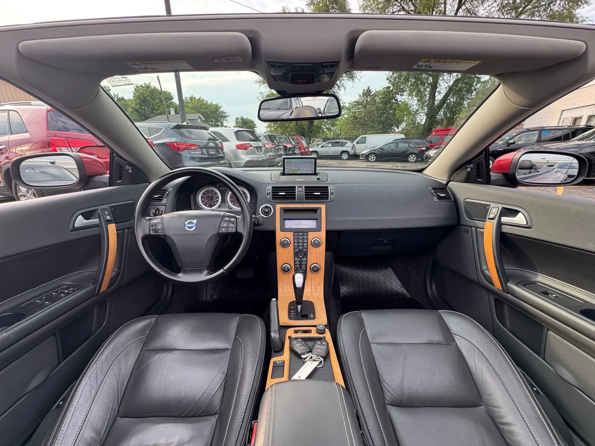 Used 2011 Volvo C70 T5 w/ Multimedia Pkg image 3