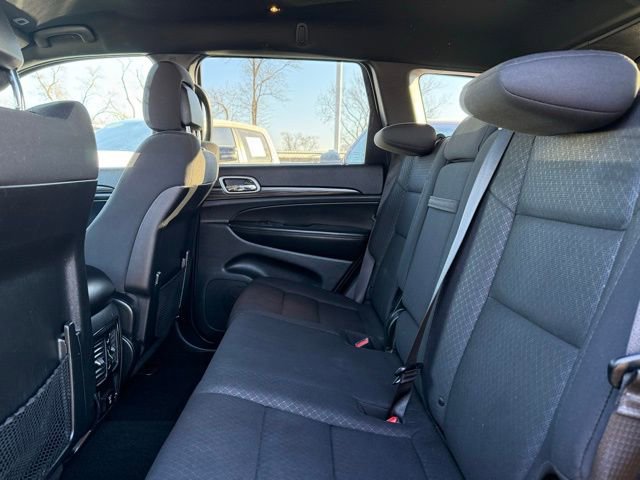Used 2019 Jeep Grand Cherokee Laredo w/ Security & Convenience Group image 30