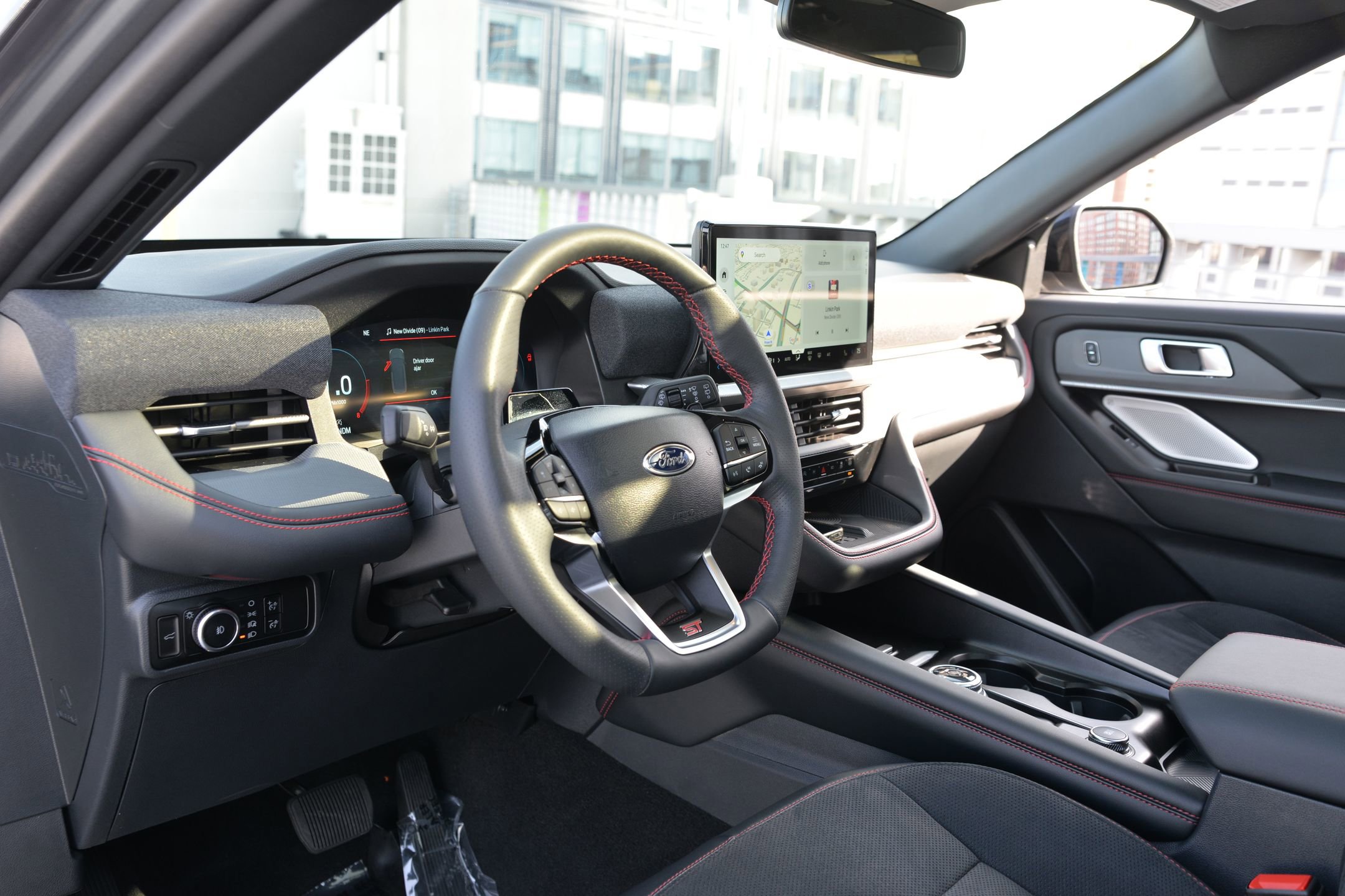 Used 2025 Ford Explorer ST w/ Sun And Sound Package image 4