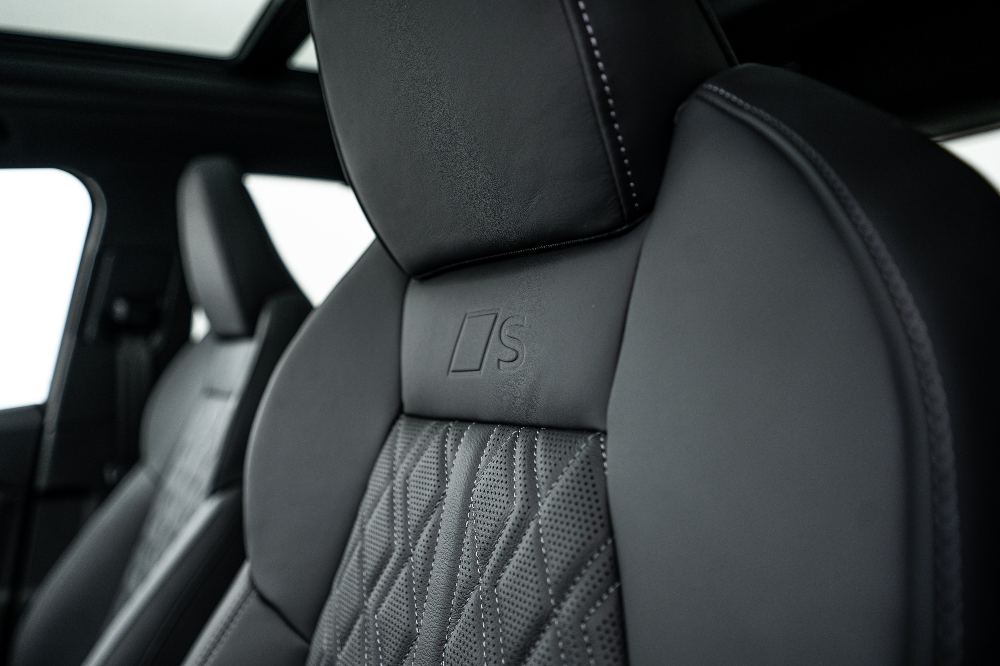 New 2025 Audi SQ5 Premium Plus image 17