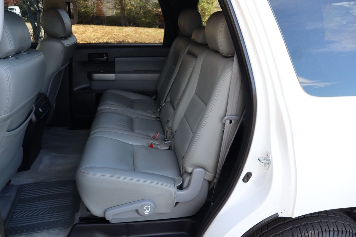 Used 2010 Toyota Sequoia SR5 image 20