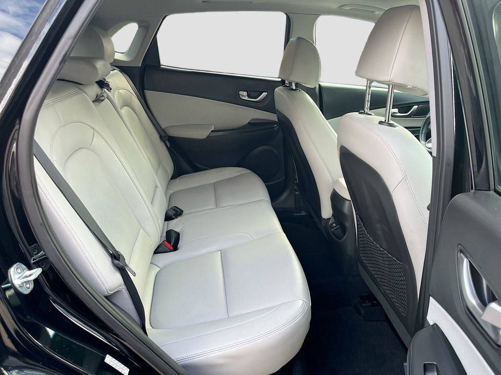 Used 2023 Hyundai Kona Limited image 28