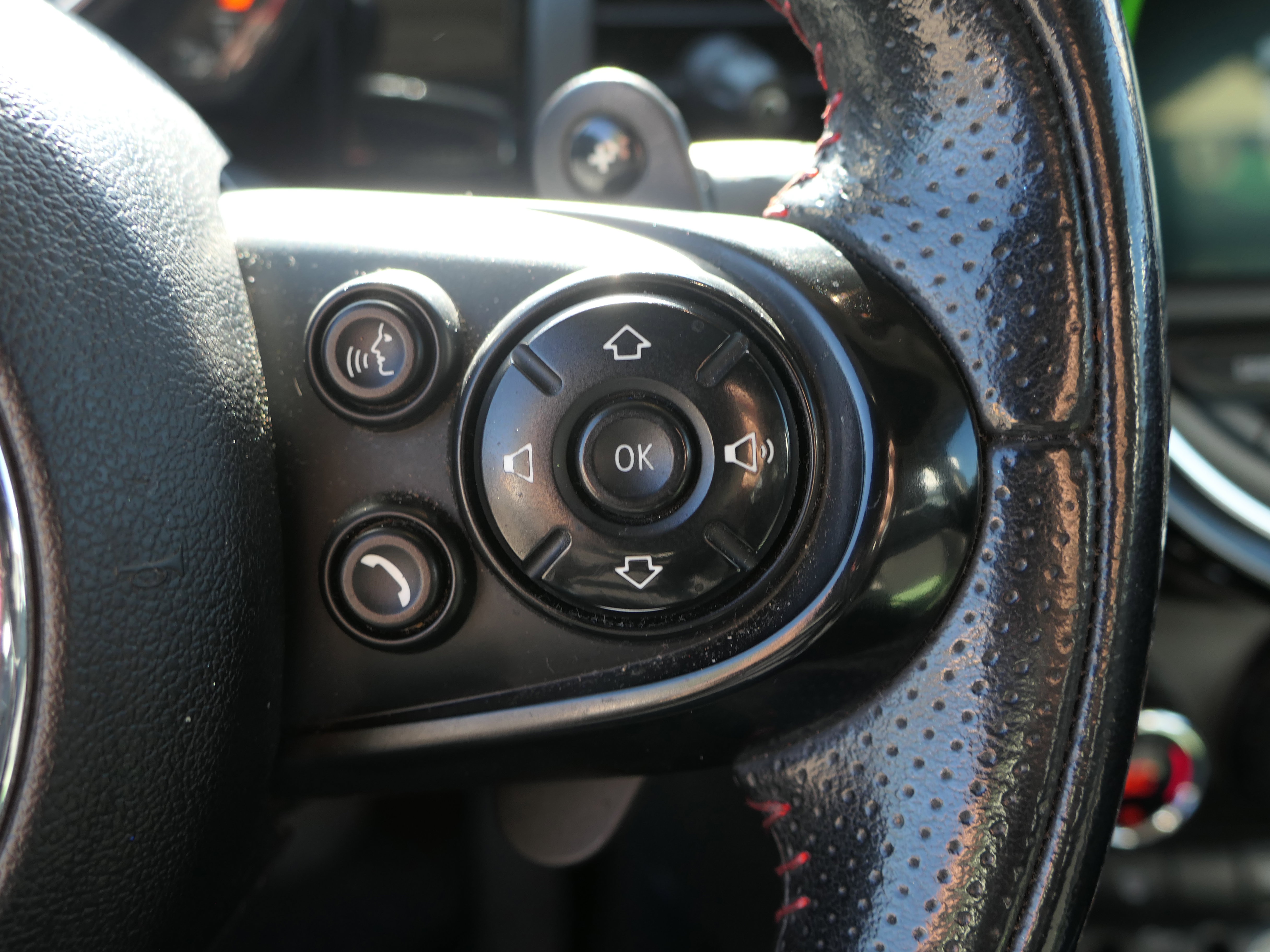 Used 2019 MINI Cooper S w/ Premium Package FWD image 16