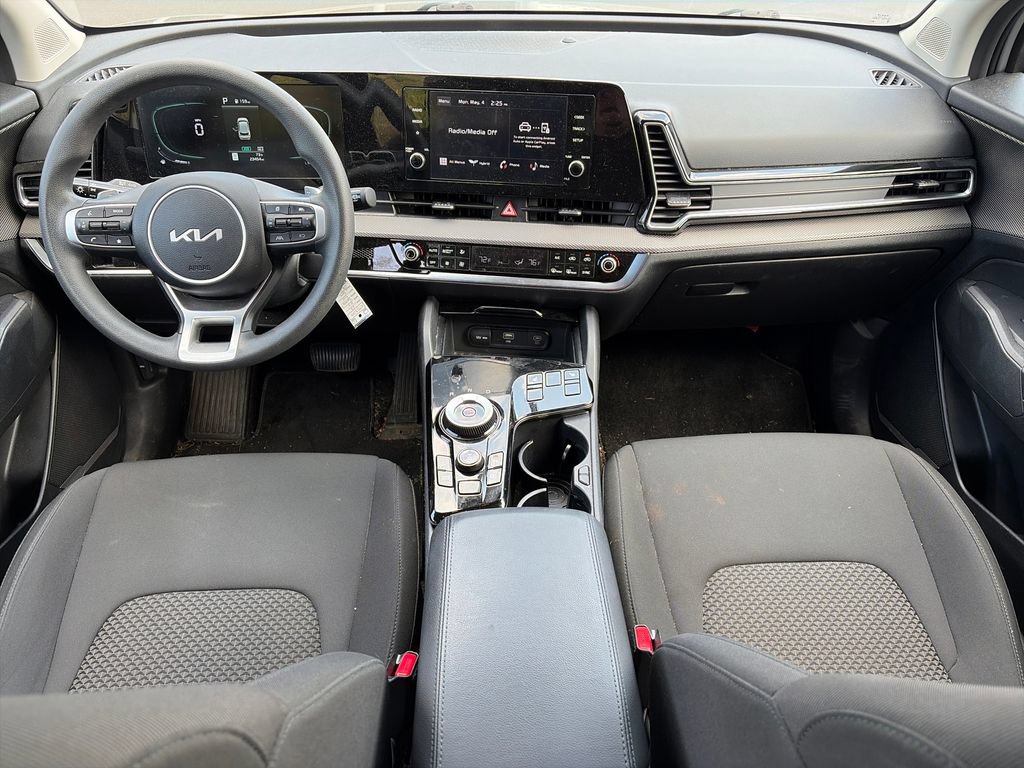 Used 2023 Kia Sportage LX AWD/4WD image 10