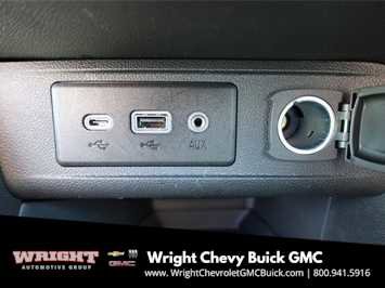 Used 2022 Buick Encore GX Essence w/ Experience Buick Package image 18