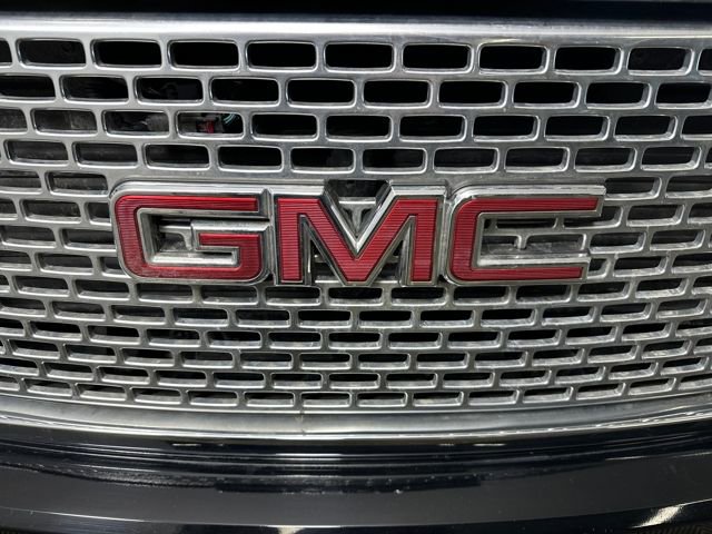 Used 2017 GMC Yukon Denali w/ Open Road Package image 9