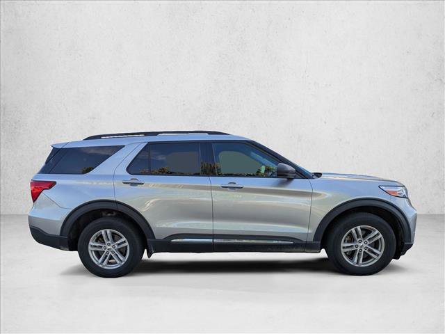 Certified 2023 Ford Explorer XLT AWD/4WD image 4