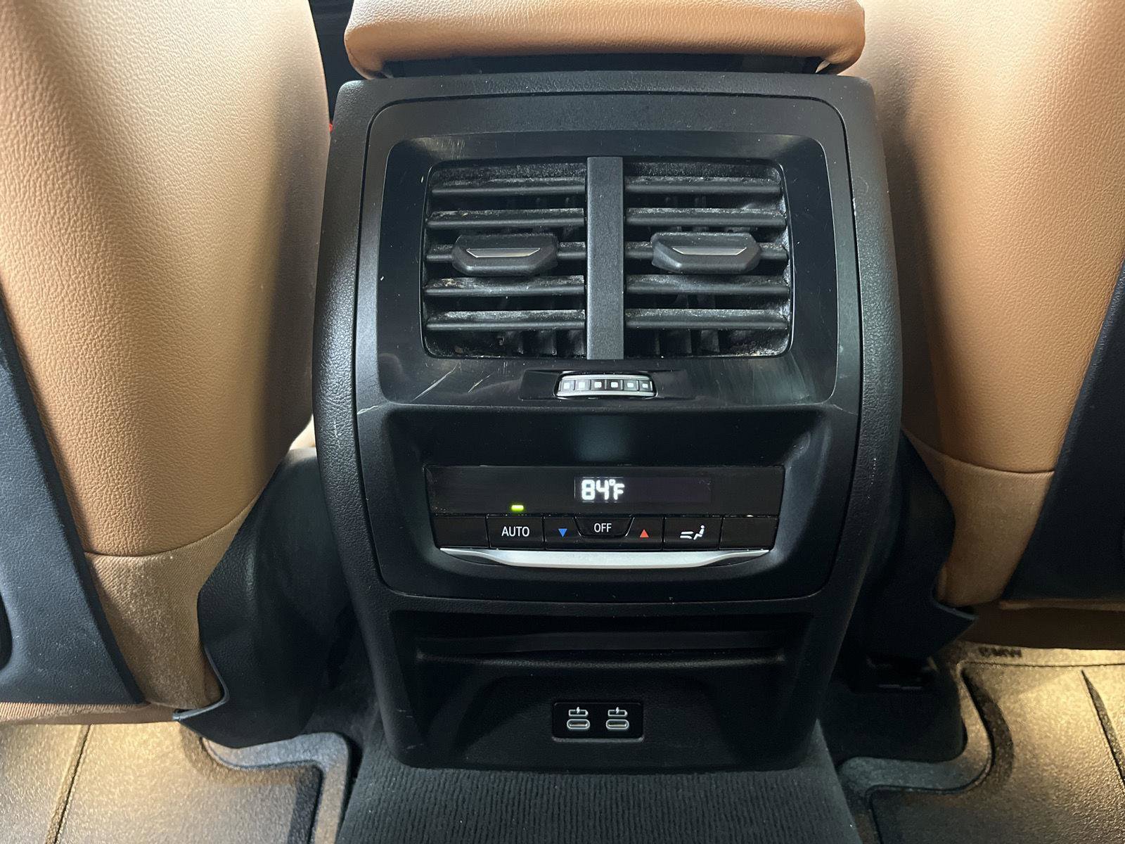 Used 2024 BMW X3 xDrive30i w/ Premium Package image 9