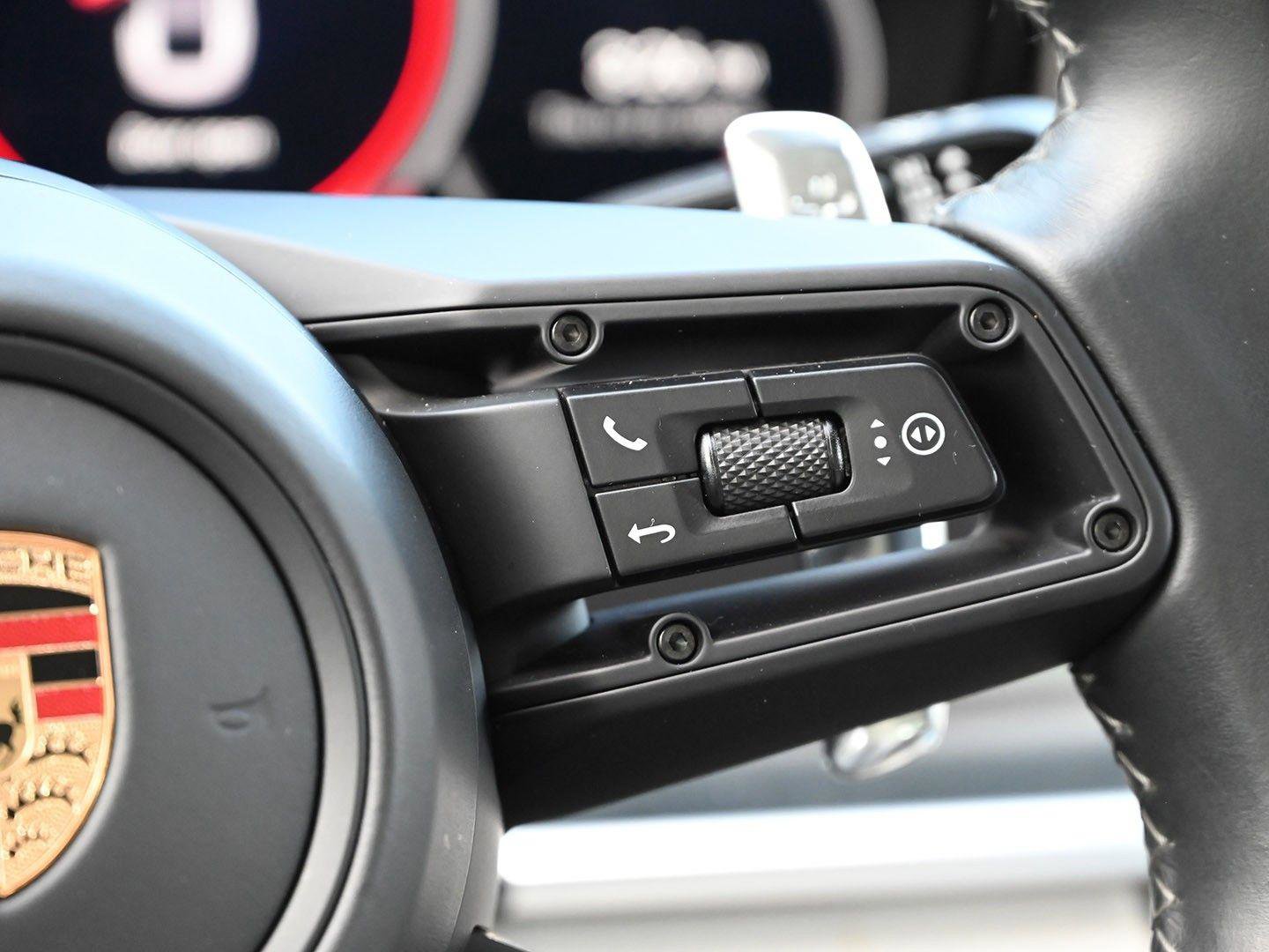 Used 2023 Porsche Panamera GTS image 39