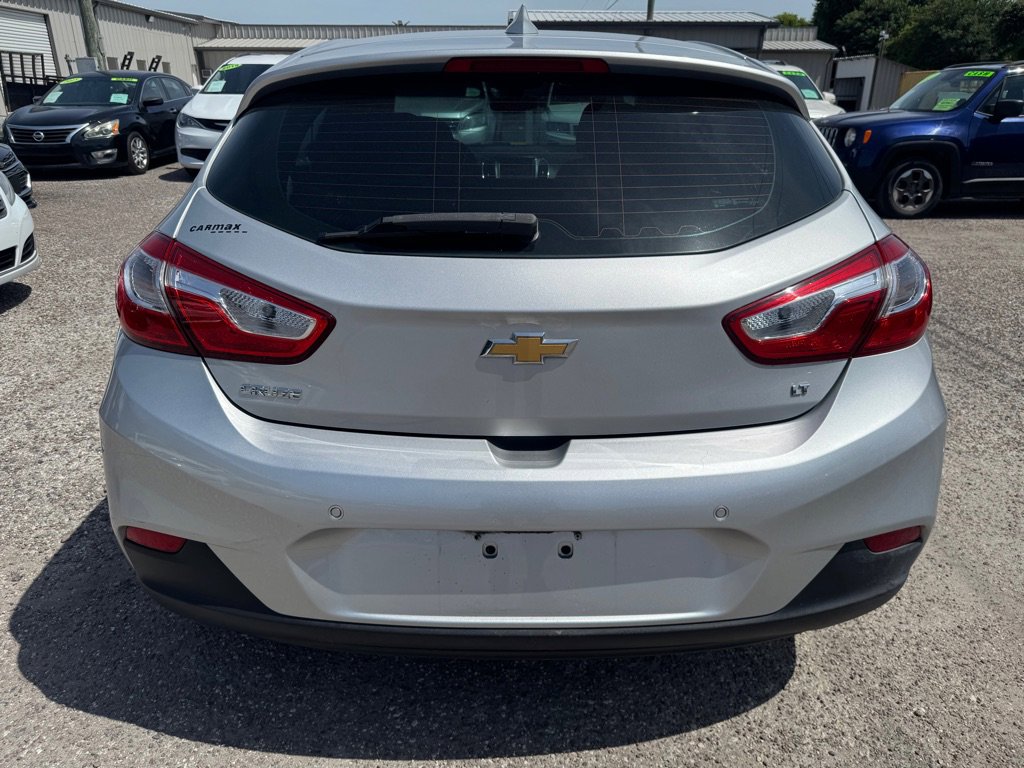 Used 2017 Chevrolet Cruze LT w/ Convenience Package FWD image 4