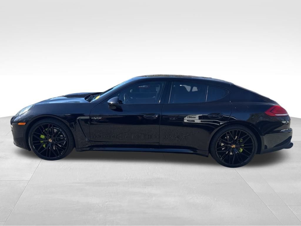 Used 2015 Porsche Panamera S image 2