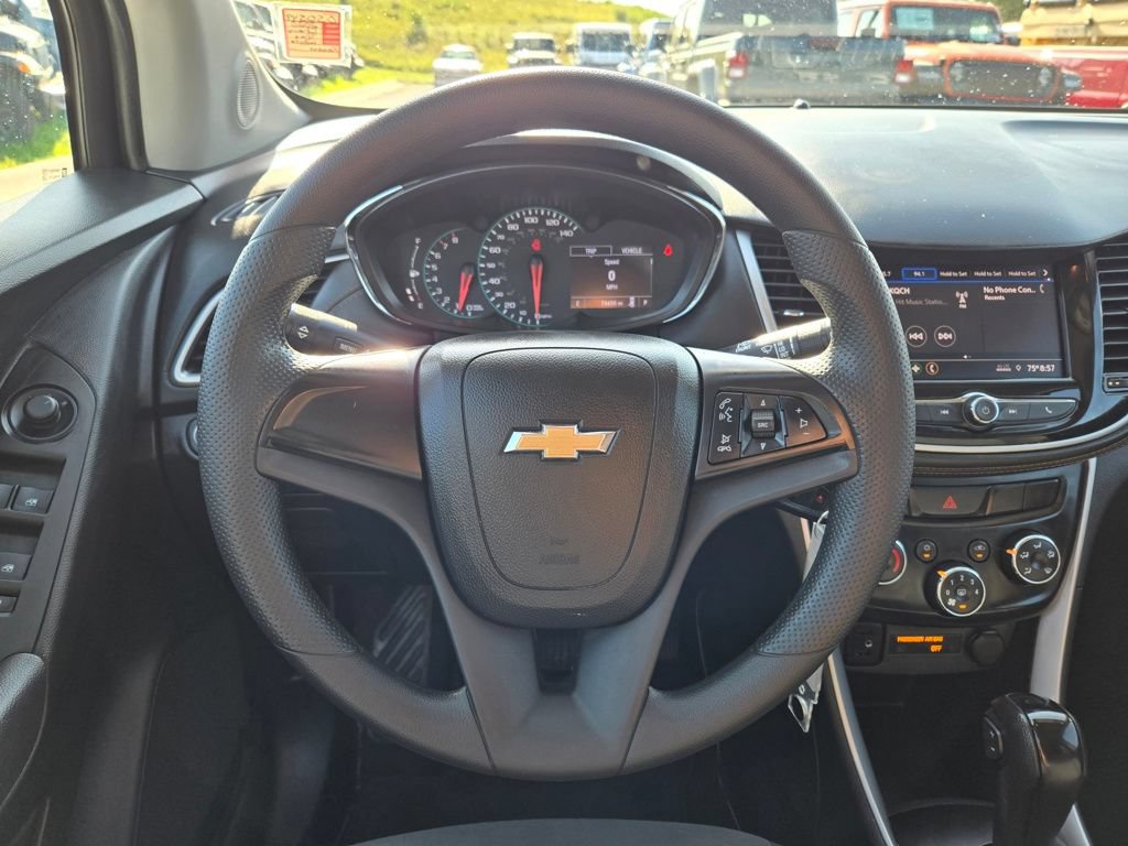 Used 2020 Chevrolet Trax LS AWD/4WD image 19