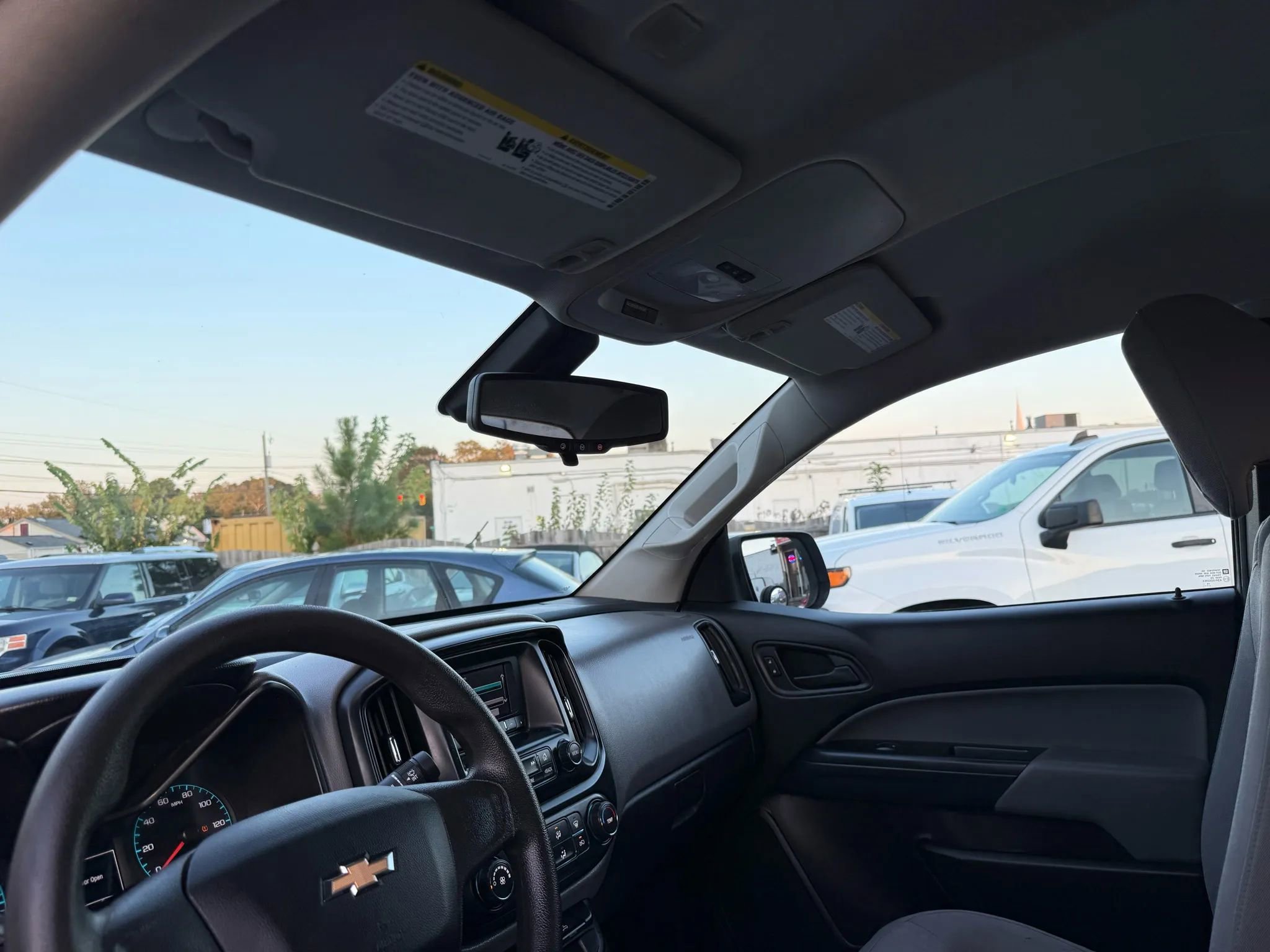 Used 2016 Chevrolet Colorado W/T image 38