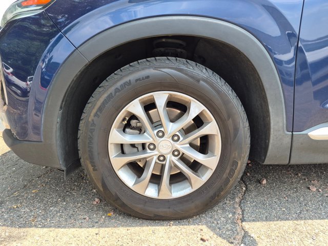 Used 2019 Hyundai Santa Fe SE AWD/4WD image 17